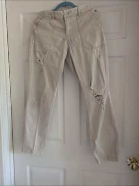 **SALE**Hyphen Women’s Distressed Beige Jeans